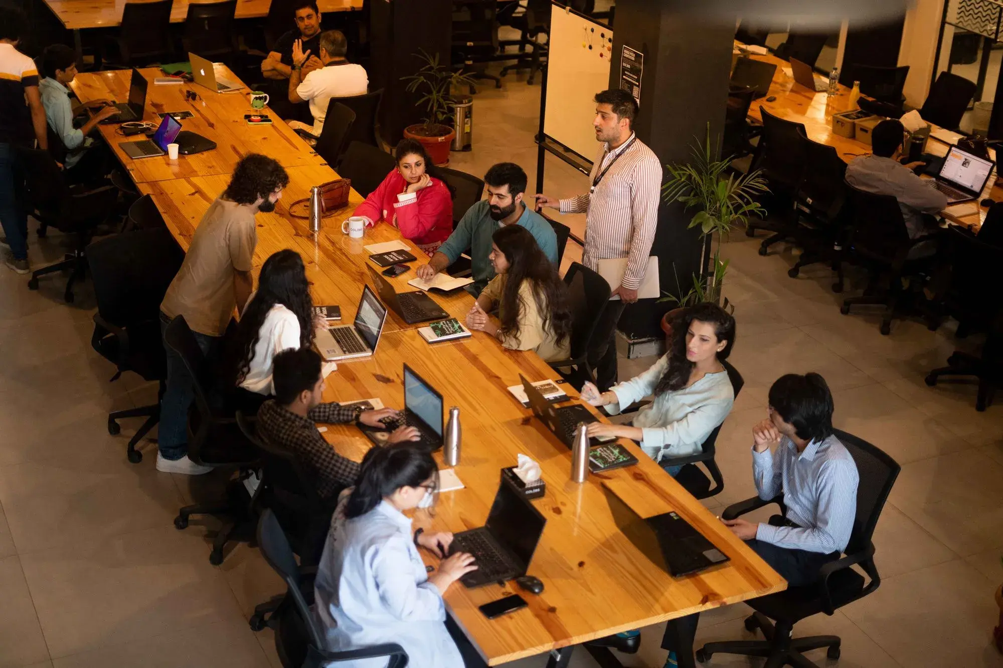 Quiet focus area on a DigiNeom-managed co-working floor